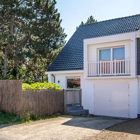 By The Sea With Jacuzzi, Cleaning Included Villa *